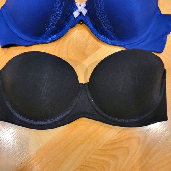 Victoria's Secret Bra Bundle Size 32C - Picture 2 of 9